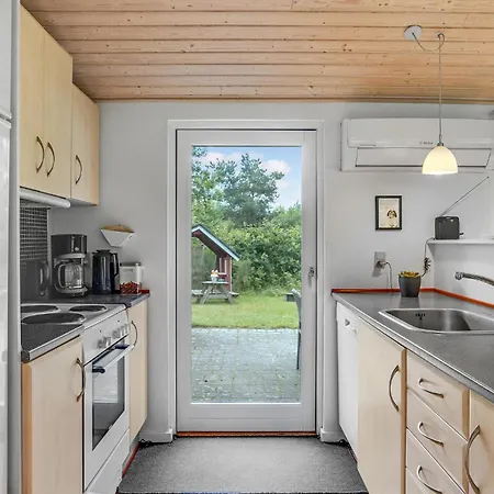 3 Bedroom Awesome In Semesterbostad