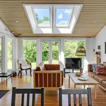 3 Bedroom Awesome In Ebeltoft