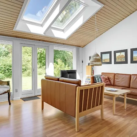 3 Bedroom Awesome In Semesterbostad *