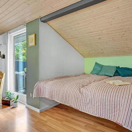 3 Bedroom Awesome In *