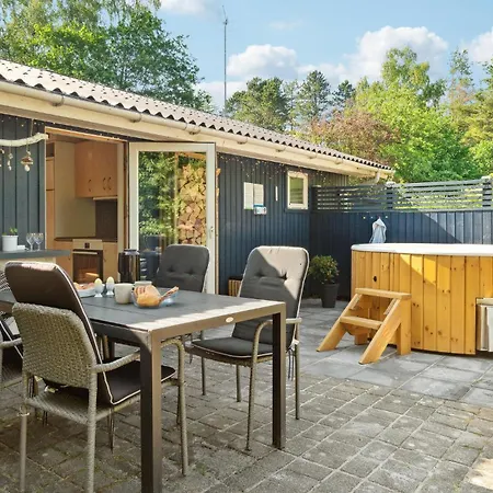 Nyaraló 3 Bedroom Awesome In Ebeltoft